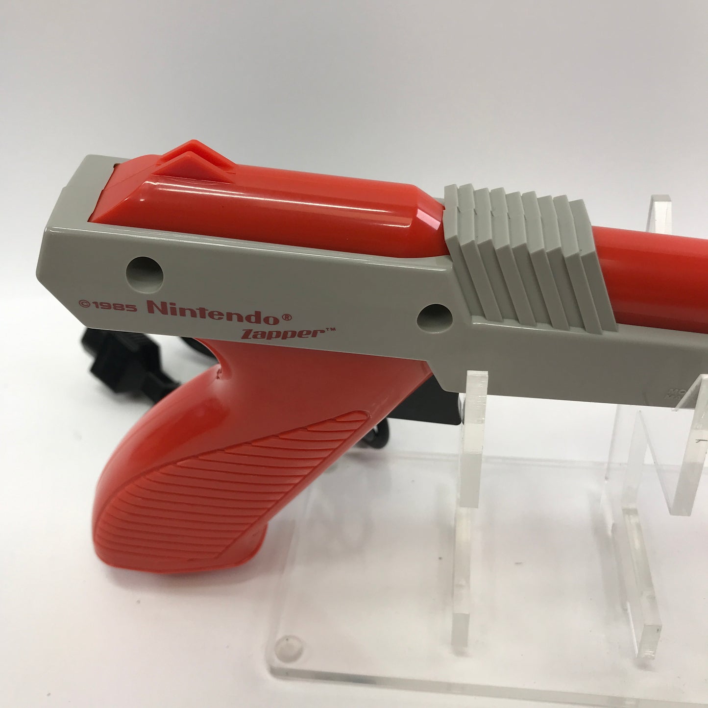 Nintendo NES Zapper Controller NES-005 Fire Orange Working w Duck Hunt