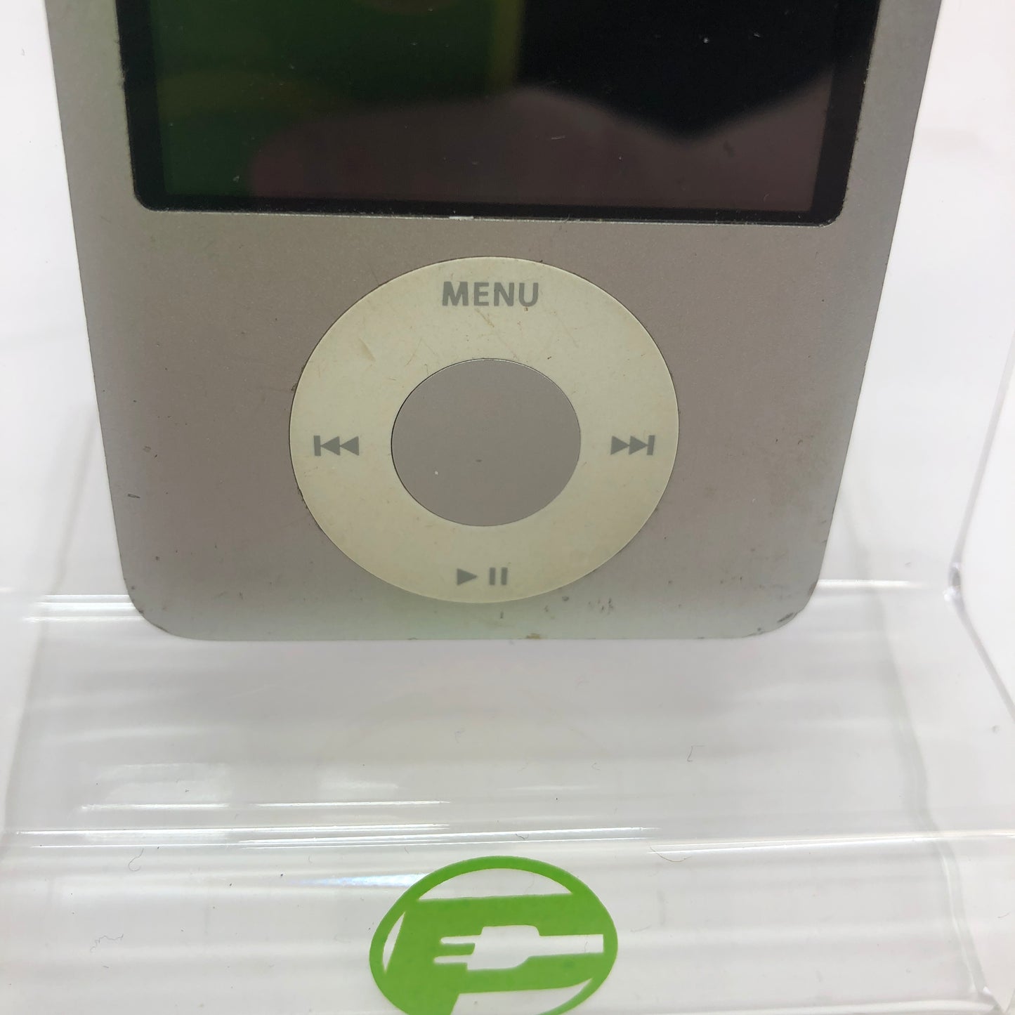 Broken Apple iPod Nano 3rd Gen 4GB Parts Only Silver 4GB Storage