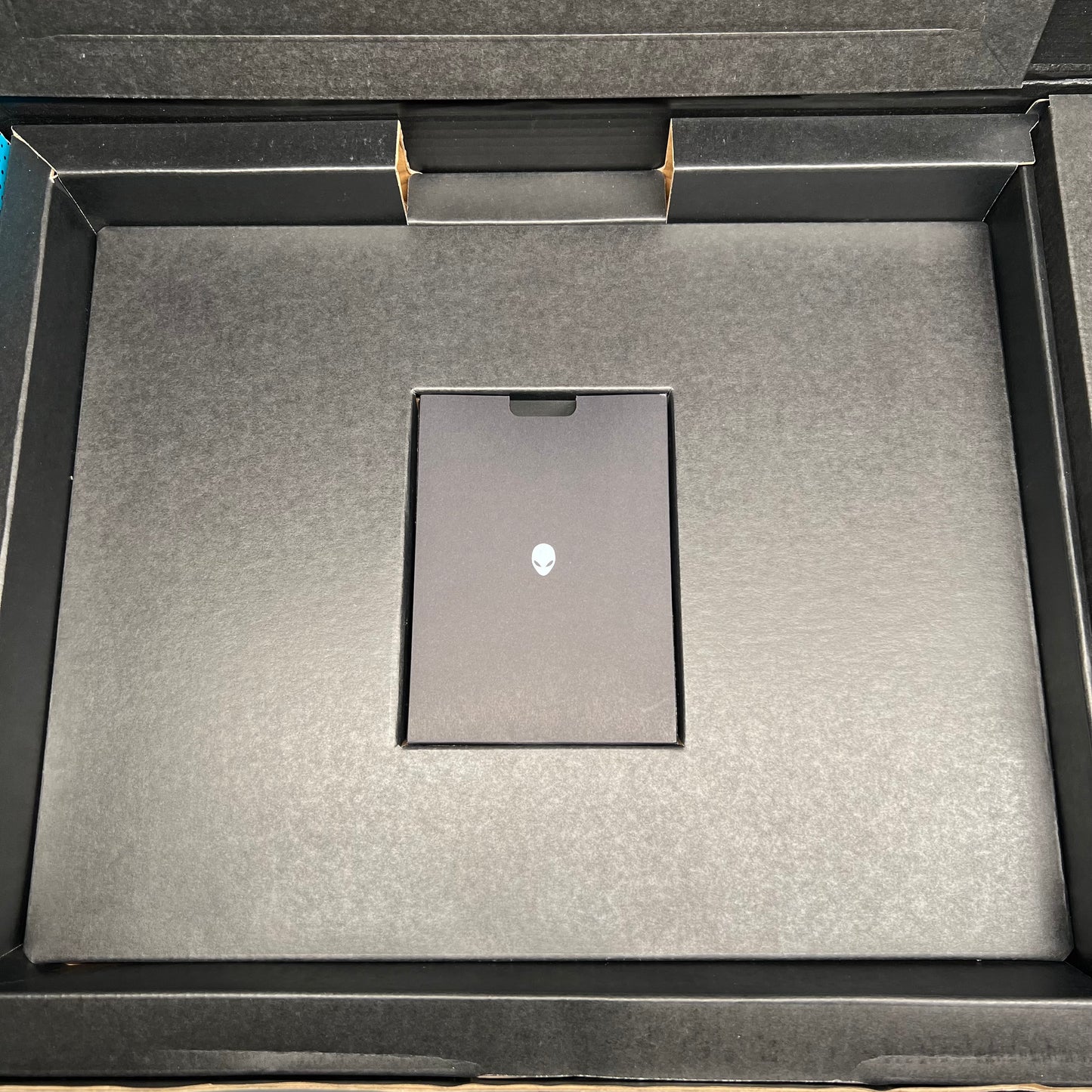 Alienware Area 51 AA18250 18" Core Ultra 9 275HX 2.7GHz 32GB RAM 2TB SSD