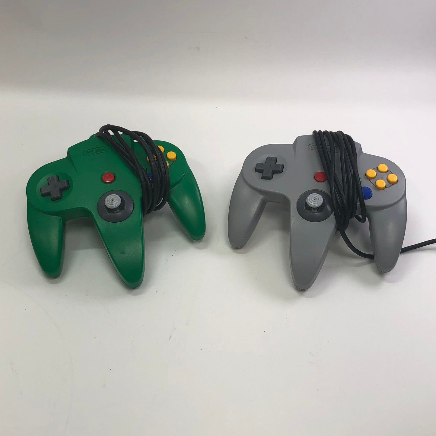Nintendo 64 N64 Video Game Console NUS-001 Black w/ Transfer Pak and 3 Games