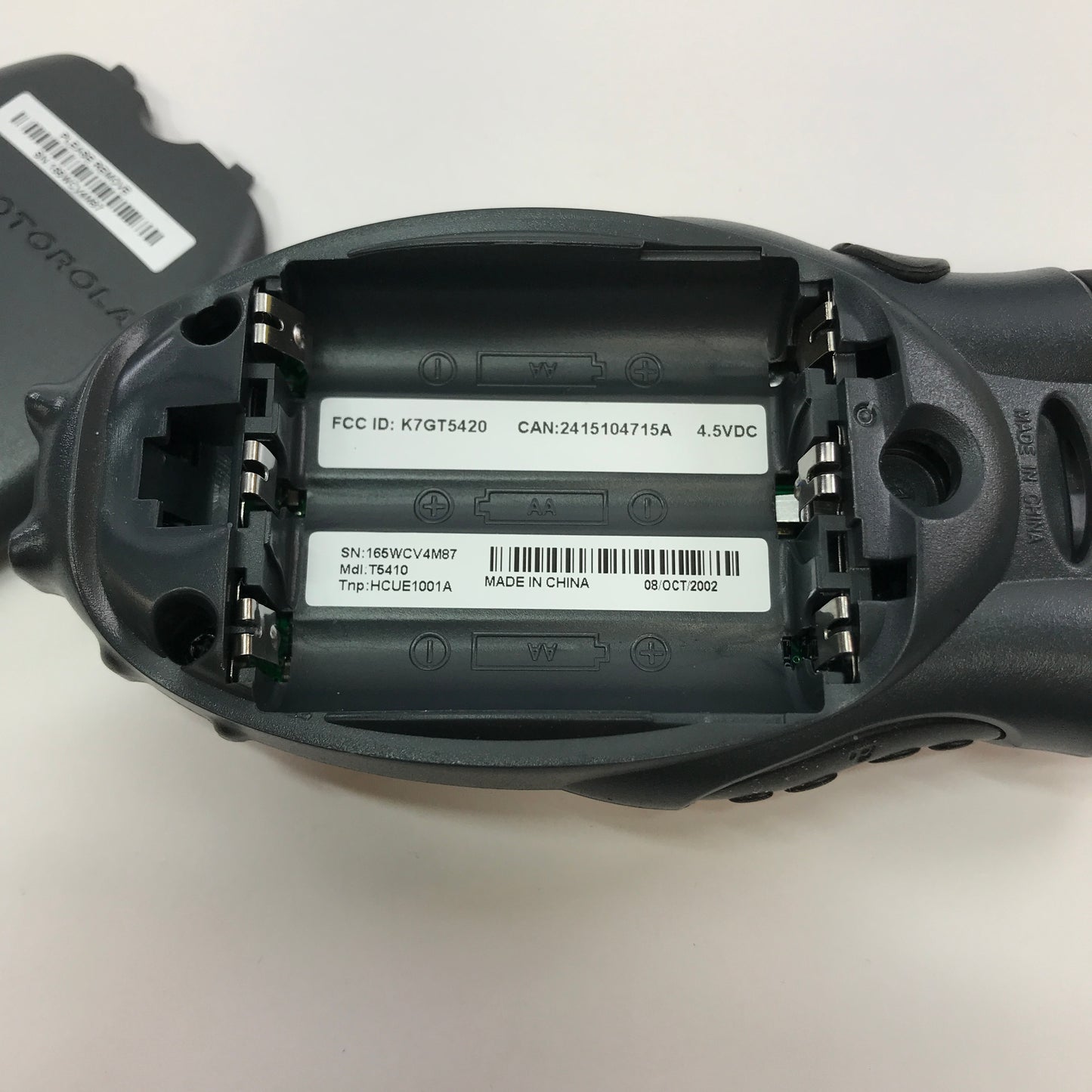 Motorolla Talkabout T5410 Walkie Talkie w Charging Base Tested and Working