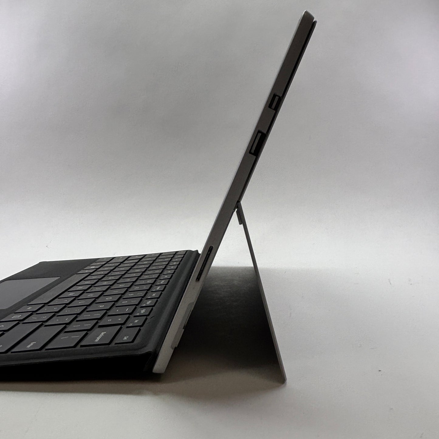 Microsoft Surface Pro 5 1796 12.3" i5-7300U 2.6GHz 8GB RAM 256GB SSD