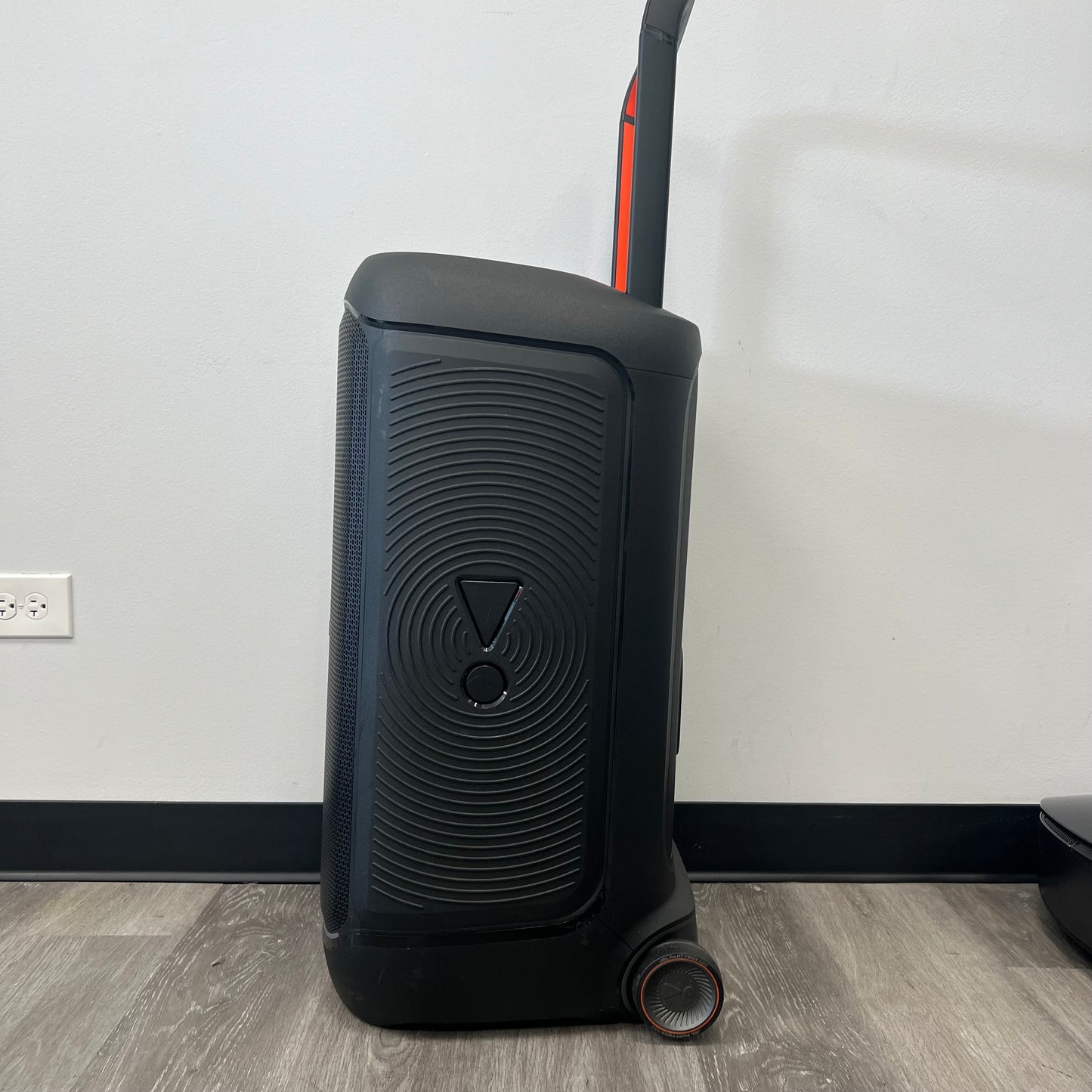 JBL 520 Party Box Portable Bluetooth Party Speaker Black N/A