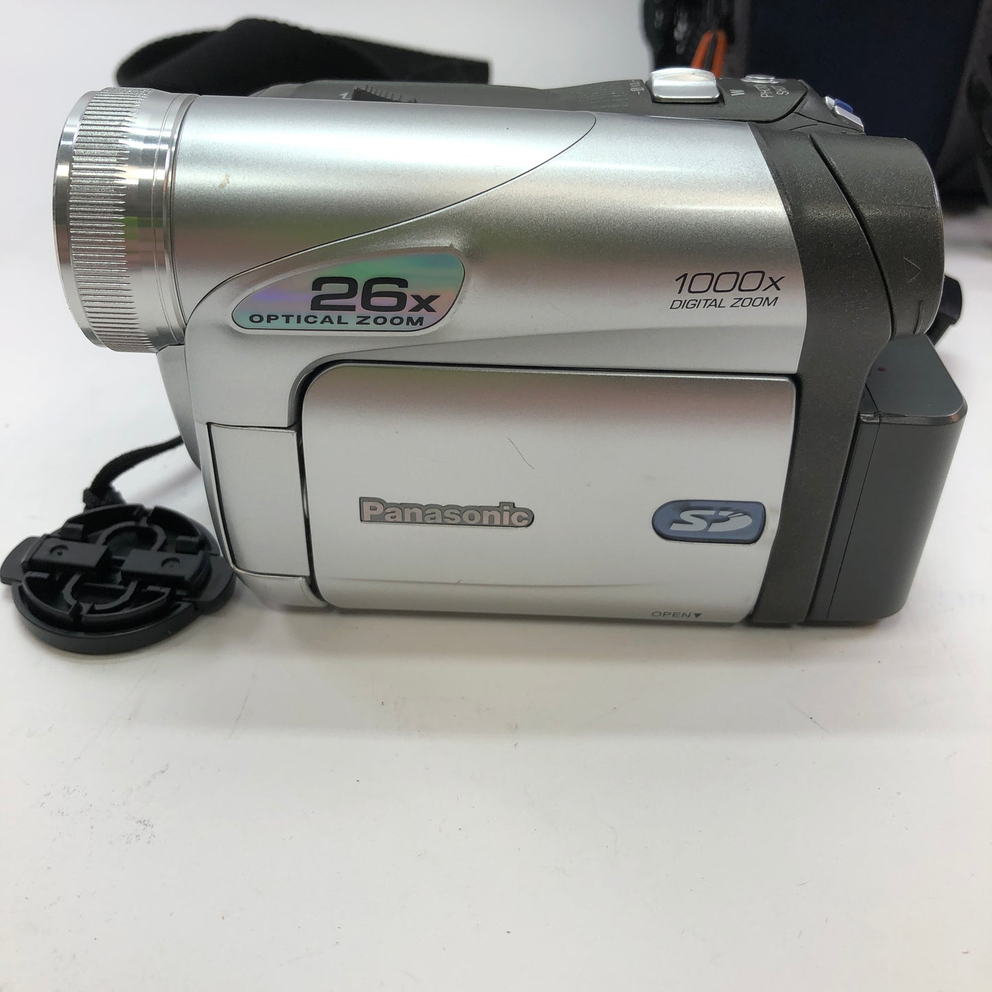 Panasonic Handycam Camcorder PV-GS31 w Carrying Case and Two Blank Cassettes