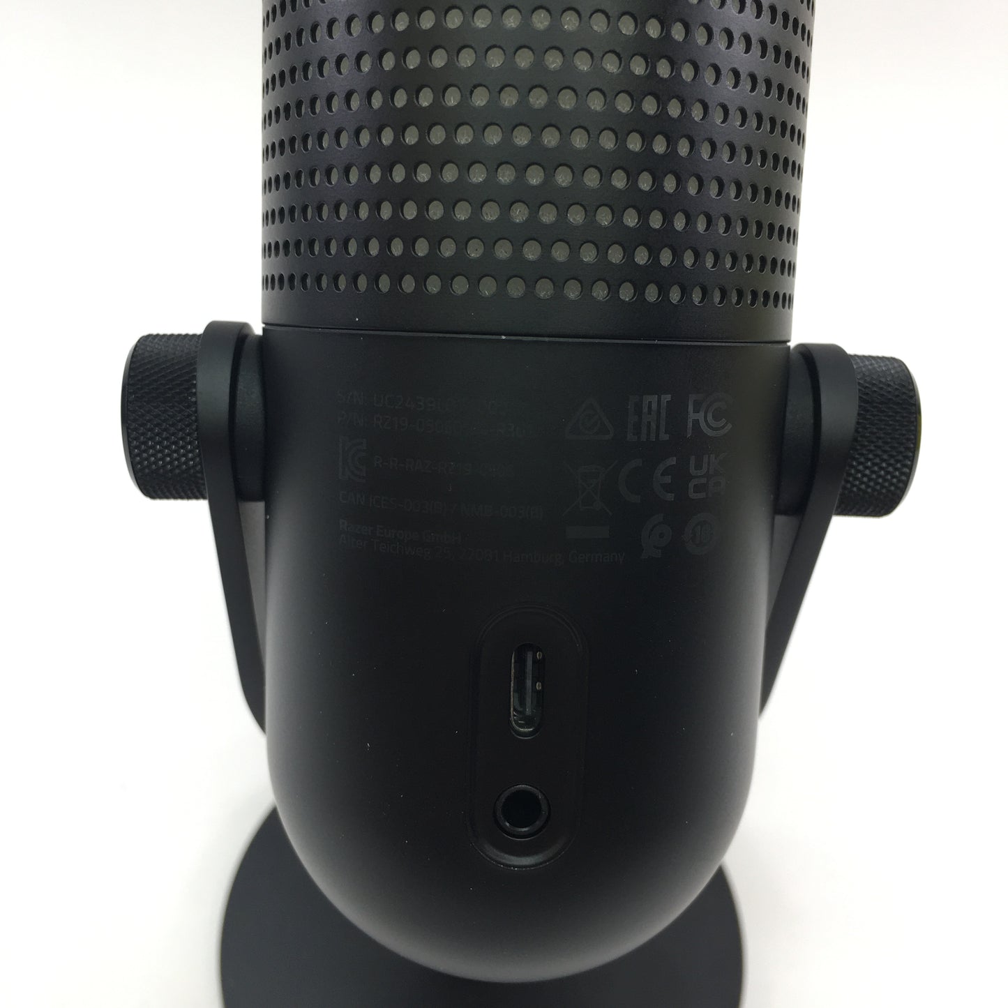 Razer Seiren v3 Chroma USB Microphone RZ-190506