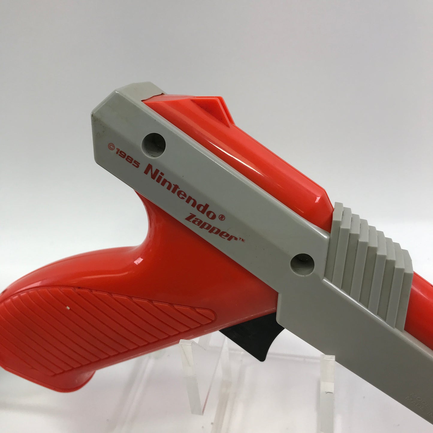 Nintendo NES Zapper Controller NES-005 Orange w Manual and Mario/Duck Hunt