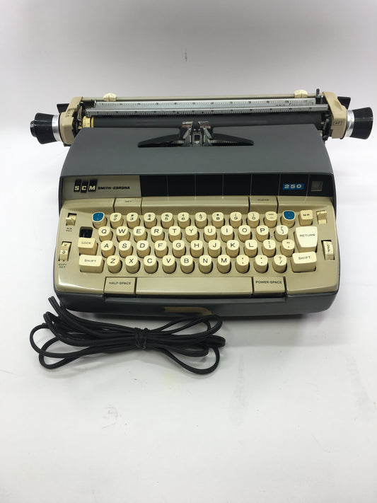 Broken SCM Smith Corona 250 Mark II Typewriter For Parts Only