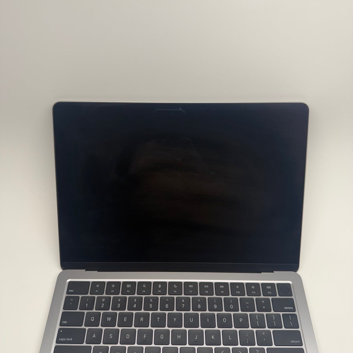 2024 Apple MacBook Air 13.6" M3 8C GPU 4.0GHz 8GB RAM 256GB SSD A3113