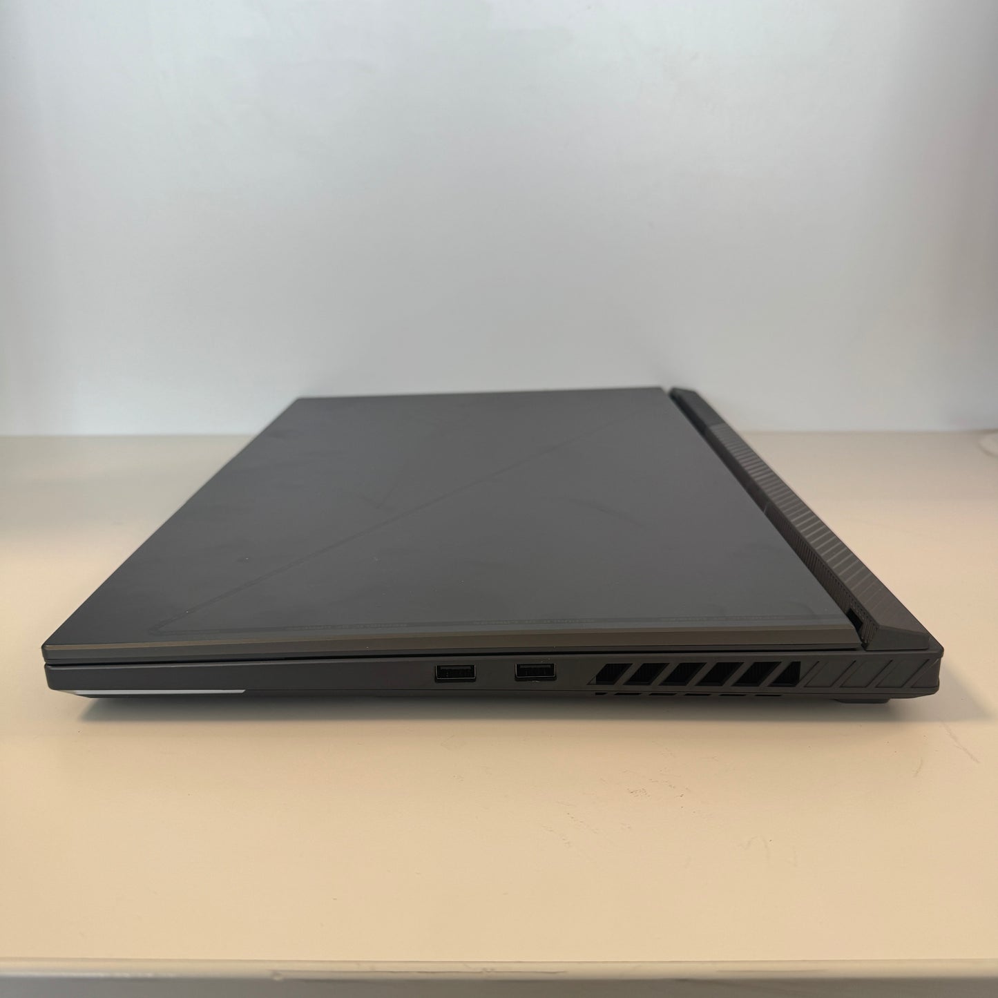 ROG Strix G i9-13980HX 2.20GHz 16GB RAM 1TB SSD Intel GeForce RTX 4070 Open Box 