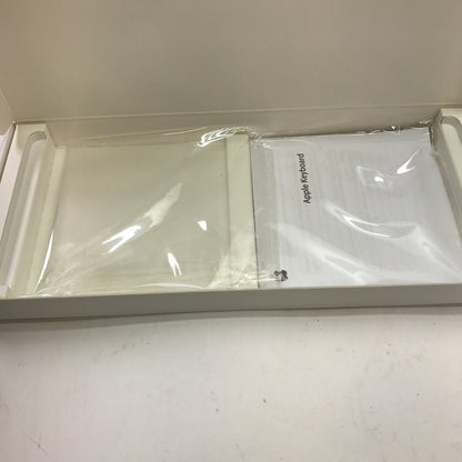 Apple Keyboard MB869LL/A Silver Tested and Working w Original Box