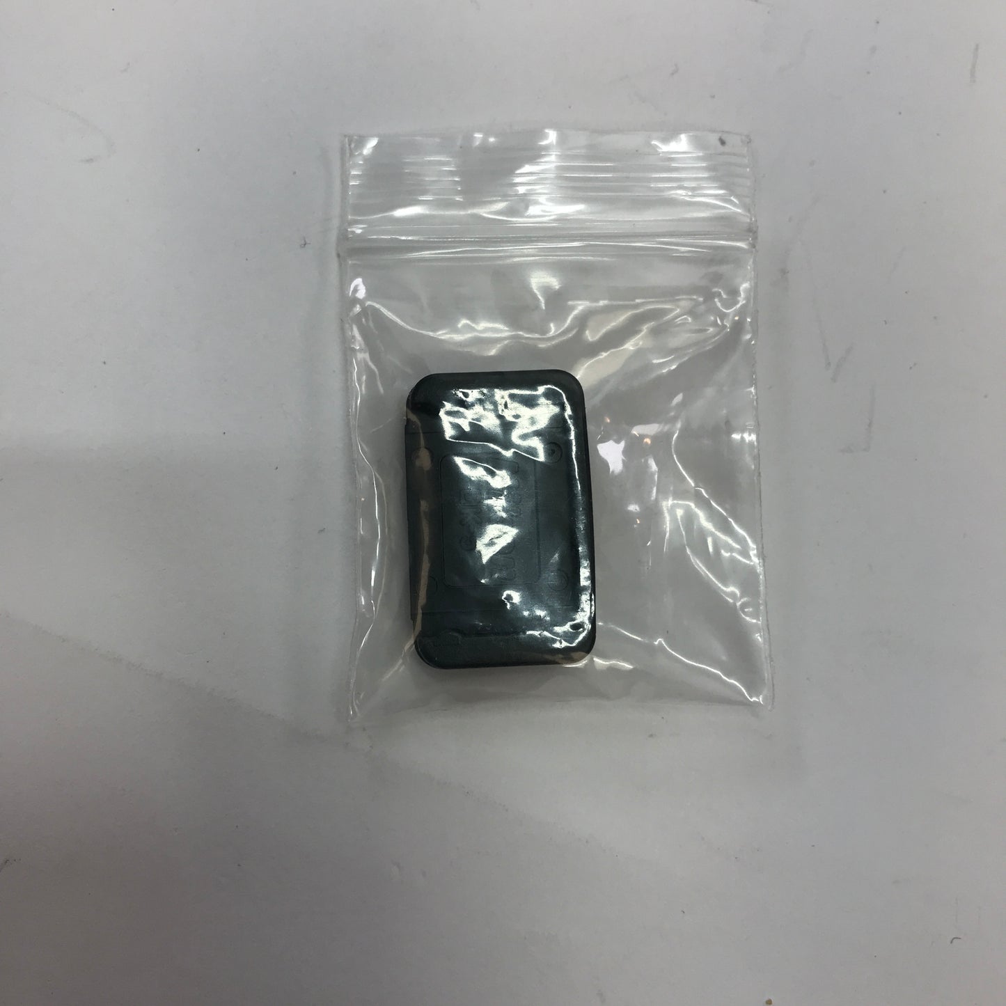 Nikon D3000 10.2MP DSLR Camera  w Carrying Bag Tested and Working