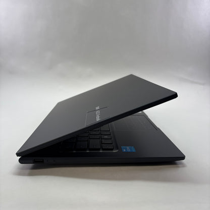 Asus Vivobook  14 X1404V 14" i3-1315U 1.2GHz 250GB SSD