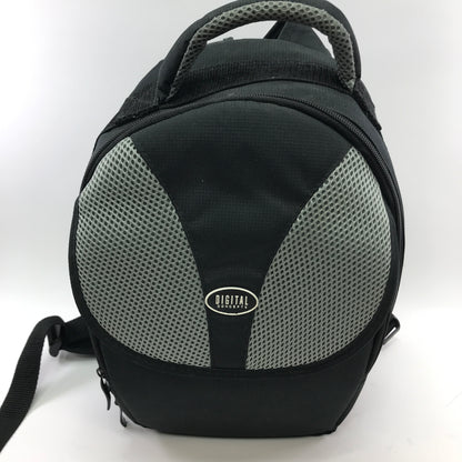 Nikon D3000 10.2MP DSLR Camera  w Carrying Bag Tested and Working