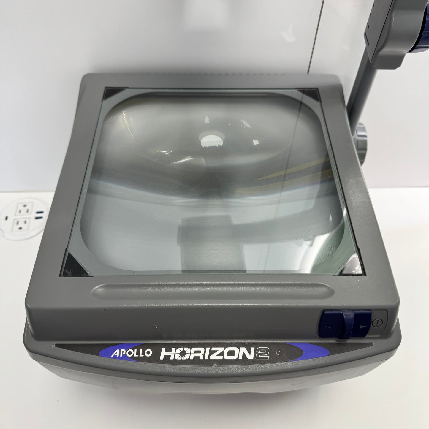 Apollo Horizon 2 2,000 Lumens Overhead Projector V16000