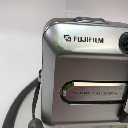 Fujifilm A330 3.2 MP Digital Camera 3x Optical Zoom Tested and Working