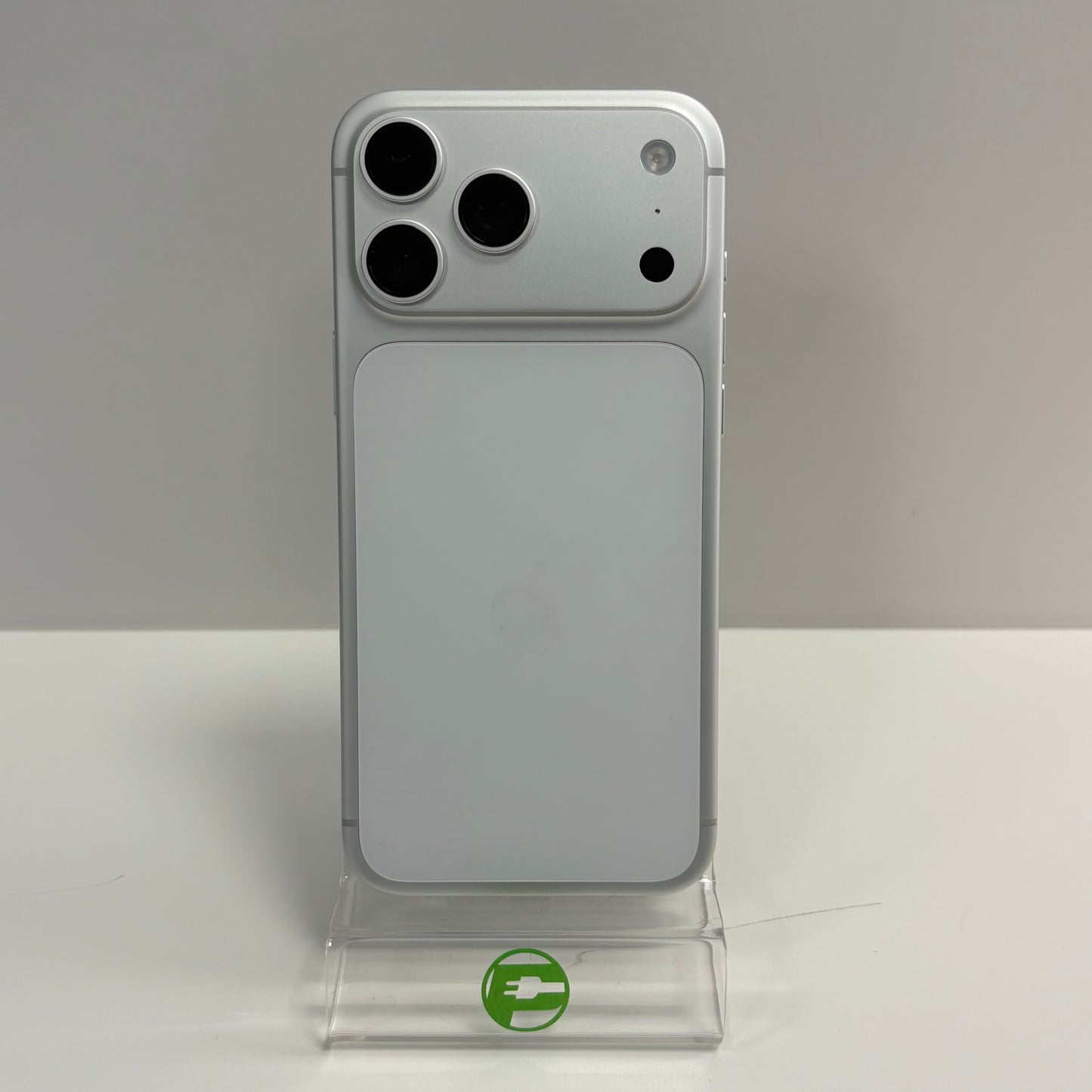 Factory Unlocked Apple iPhone 17 Pro Max 512GB Silver MFXK4LL/A