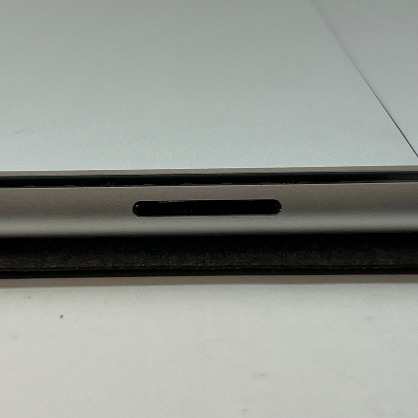 Microsoft Surface Pro 10 for Business 2079 13" Core Ultra 5 135U 2.1GHz 8GB RAM
