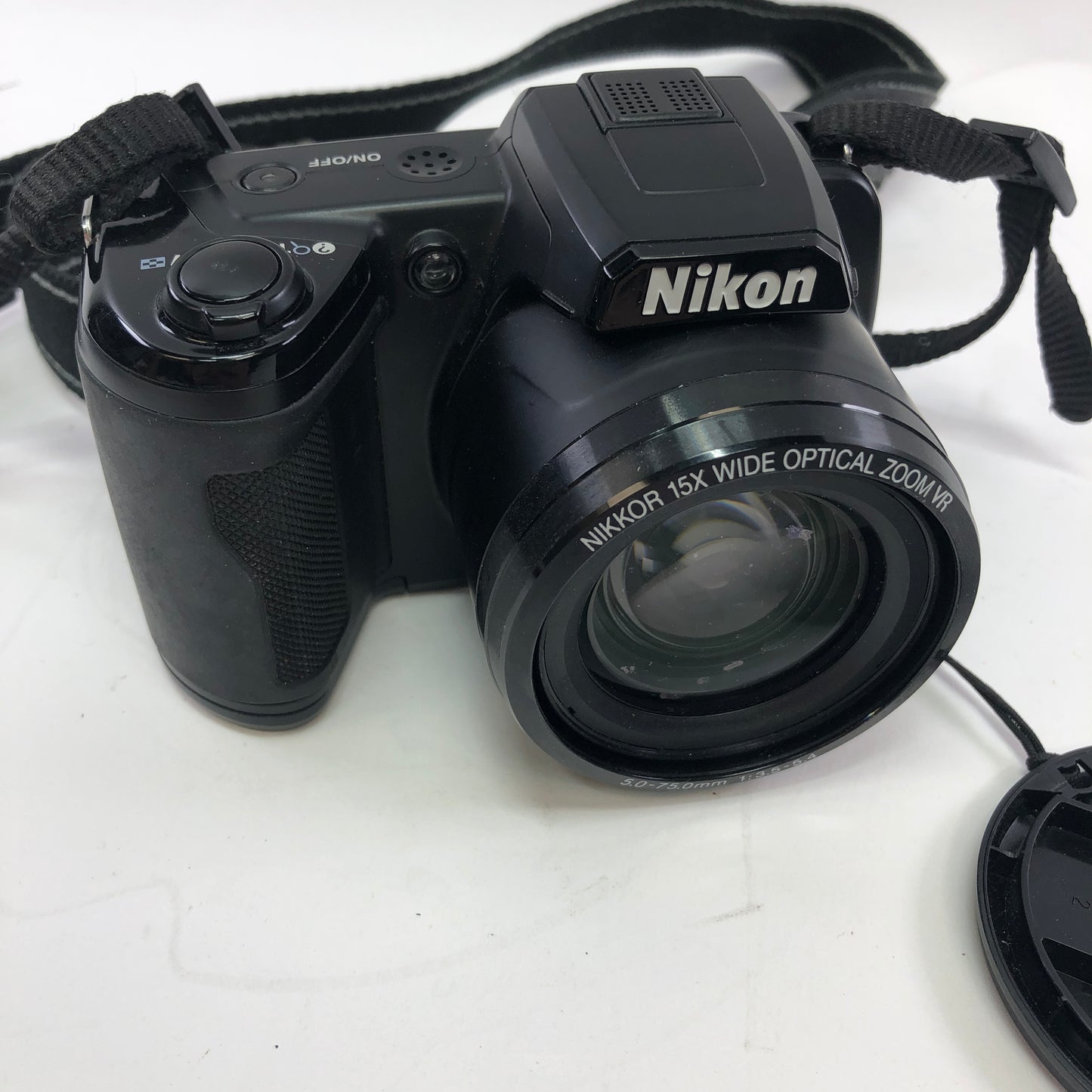 Nikon COOLPIX L105 Digital Camera 15x Wide Zoom VR Tested and Working