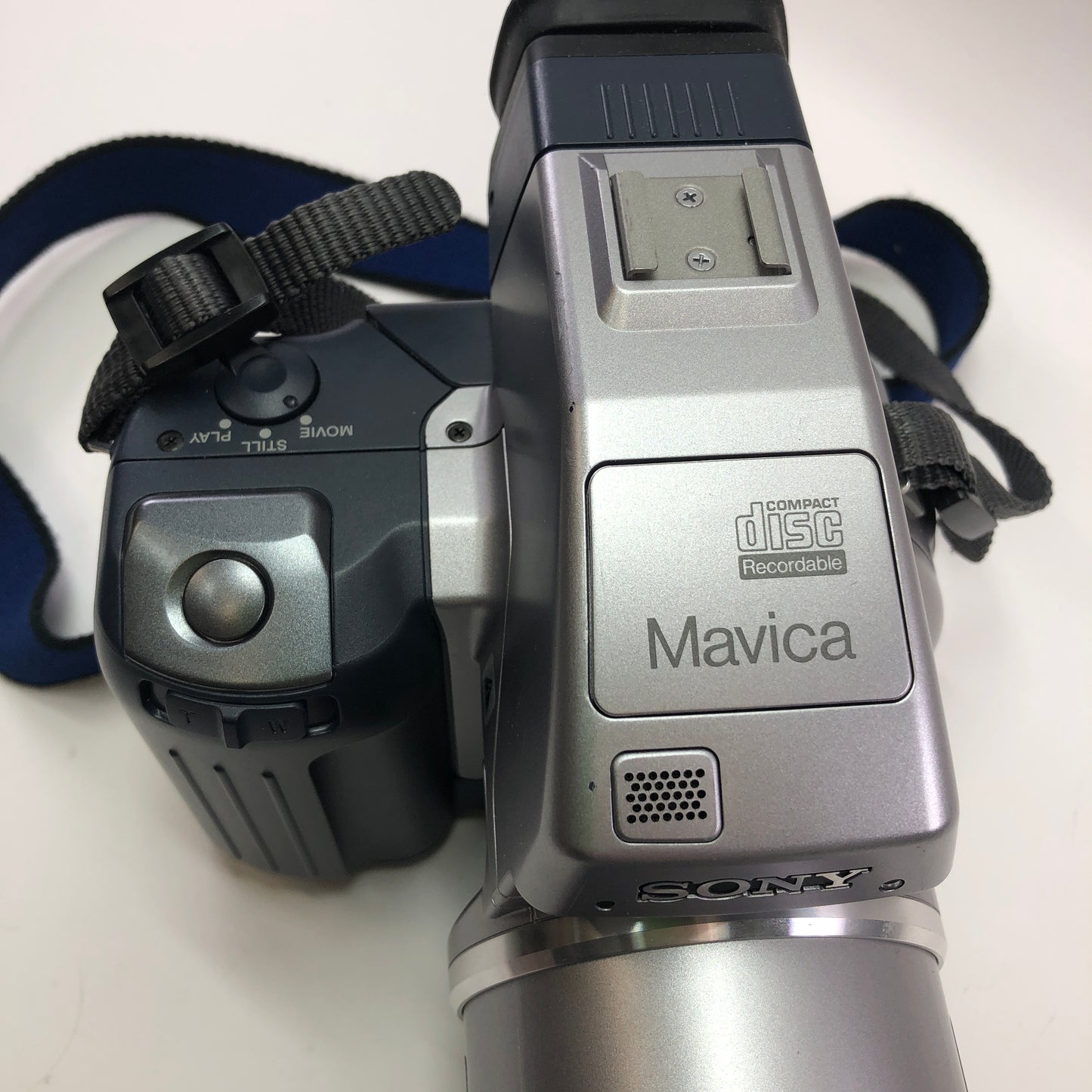Sony MVC-CD1000 2.1MP Digtial Still Camera w Original Box