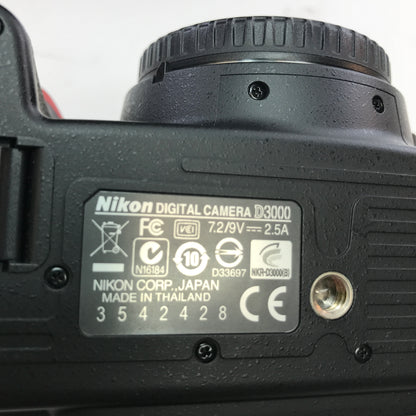 Nikon D3000 10.2MP DSLR Camera  w Carrying Bag Tested and Working