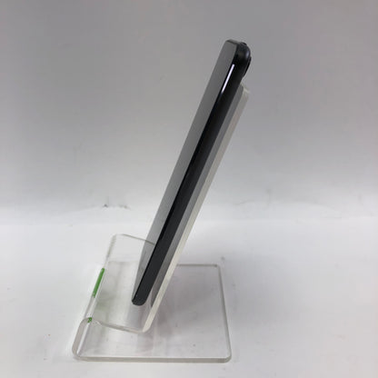 Apple iPod Touch 6th Gen 32GB Space Gray MKJ02LL/A With Box and EarPods