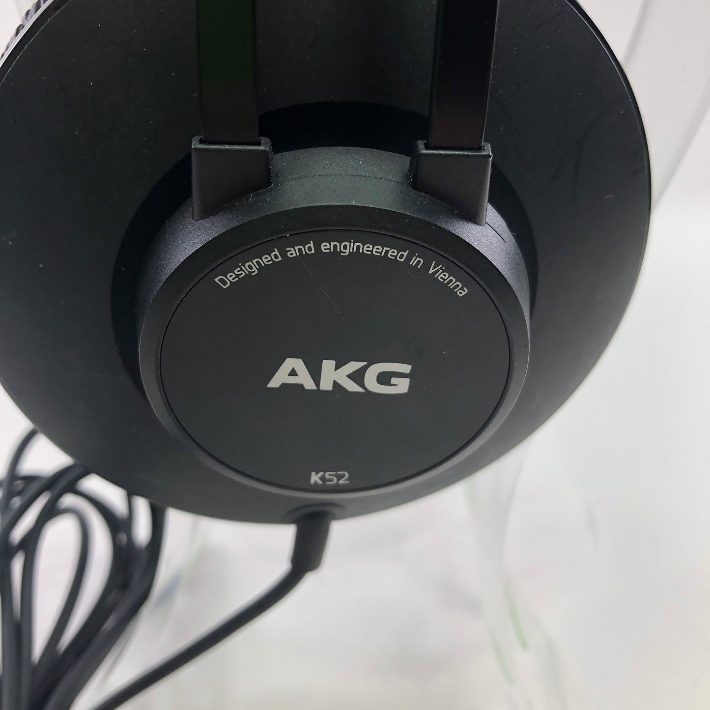 AKG K52 Professional Studio Headphone Black Tested and Working