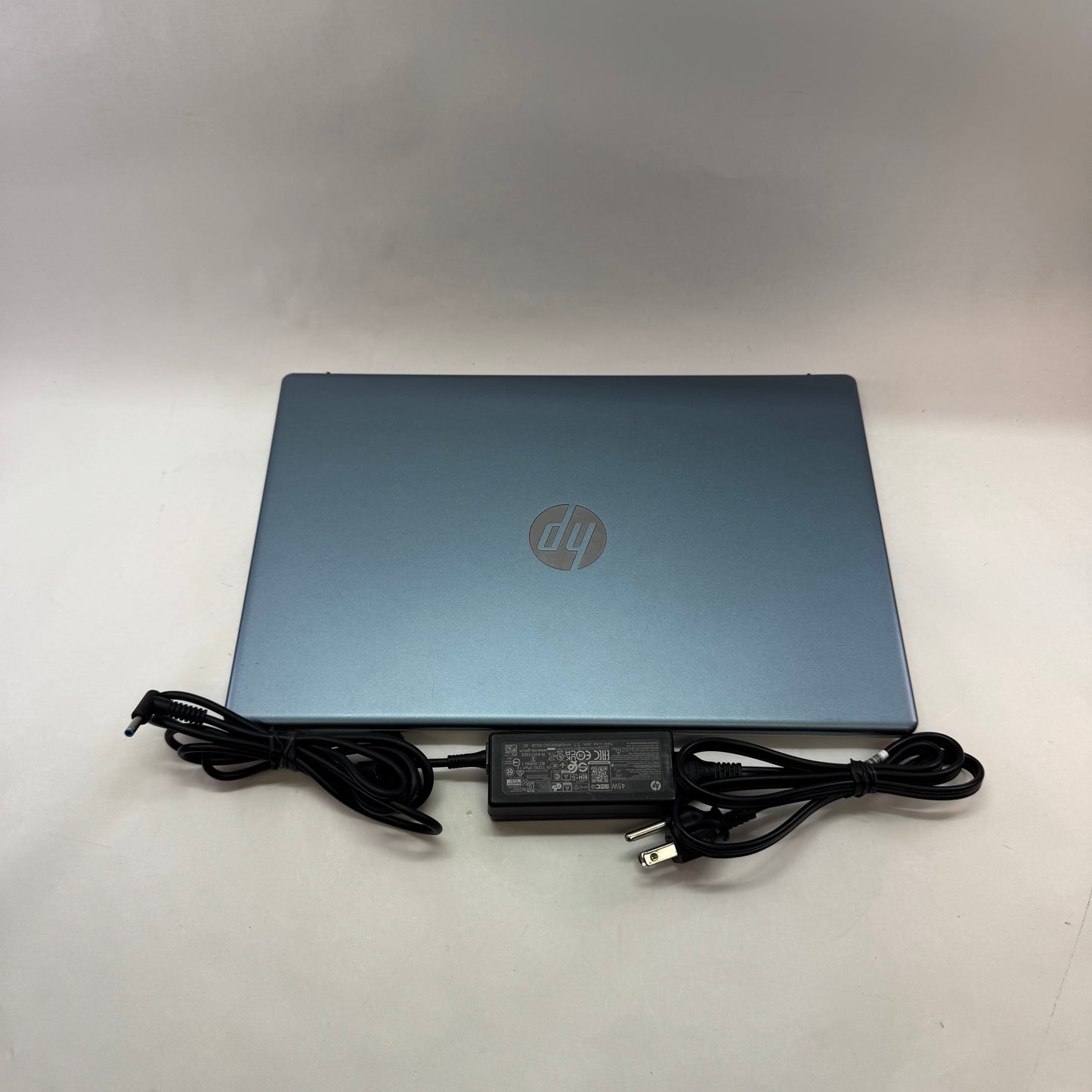 HP Laptop 15-FC0037 Ryzen 5 7520U 2.8GHz 8GB RAM 256GB SSD