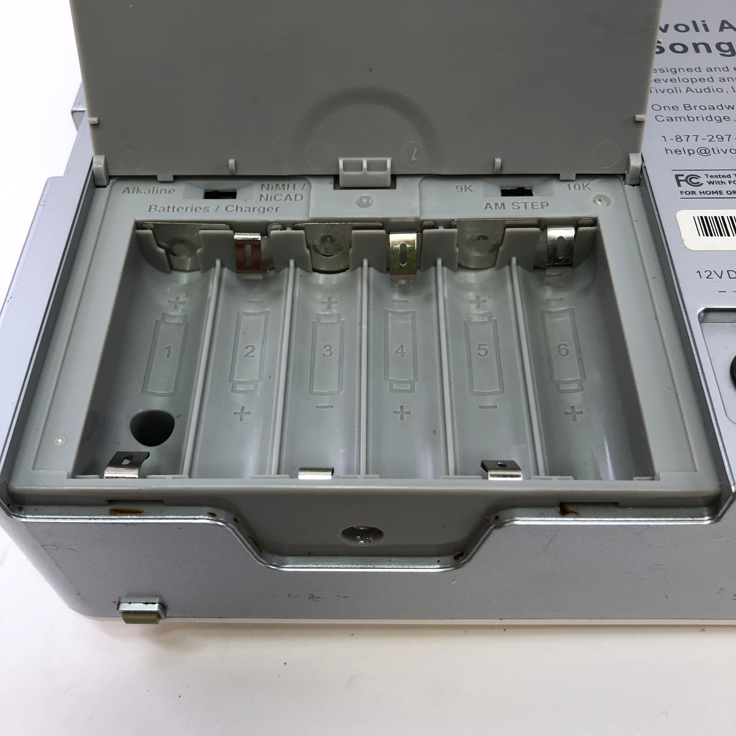 Tivoli Audio isongbook AM/FM Alarm Clock Radio w Extension Speaker