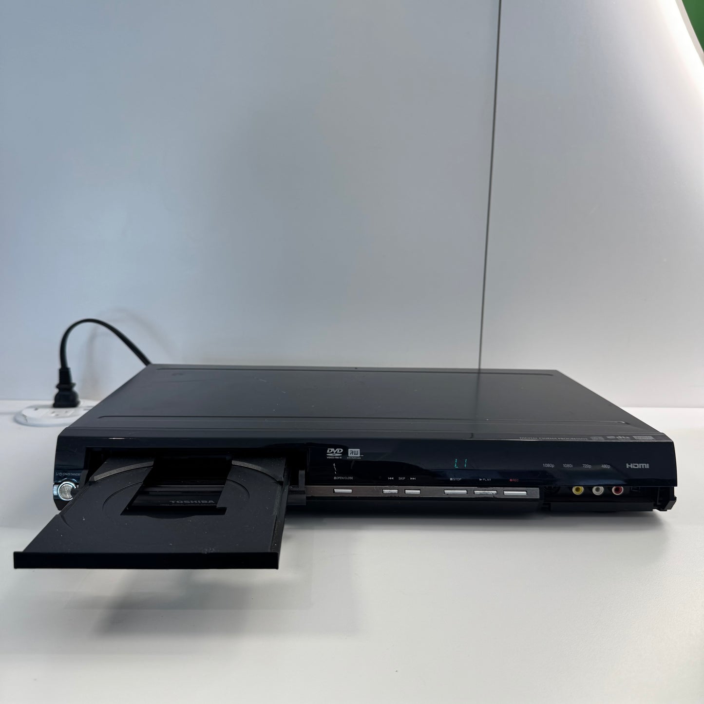 Toshiba D-R410 DVD Player
