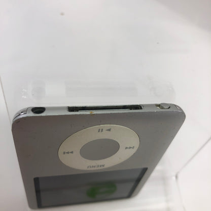 Broken Apple iPod Nano 3rd Gen 4GB Parts Only Silver 4GB Storage