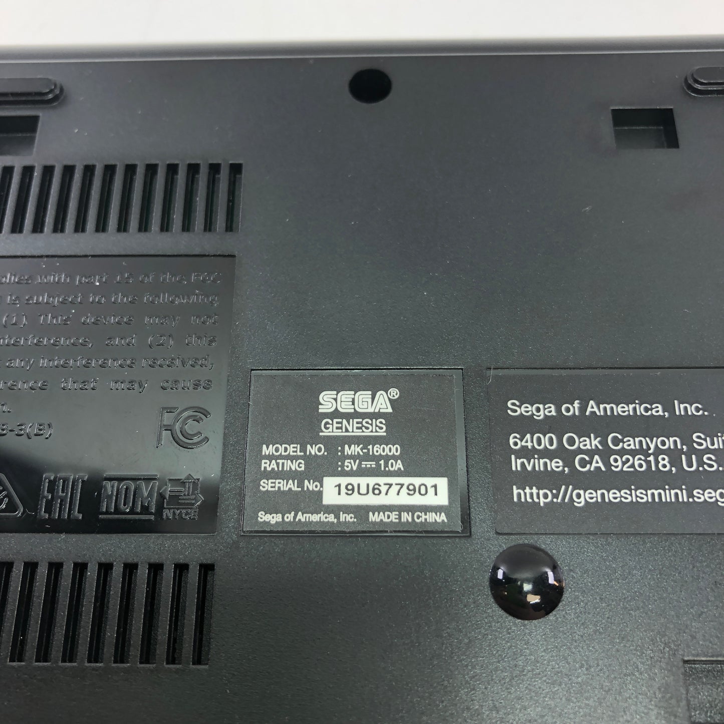 Sega Genesis 16-Bit Video Game Console Black MK-16000 w Controller