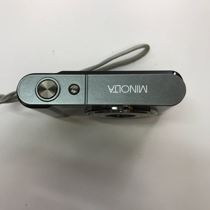 Lot of 7 Broken Digital Cameras [Nikon, Sony, Kodak and Minolta] No Power READ