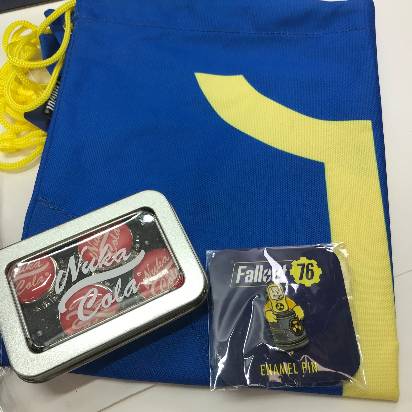Culture Fly Fallout 76 Lootcrate  Complete in Original Box
