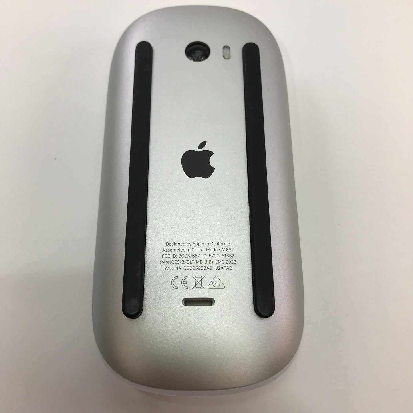 Apple Magic Mouse 2 White w Original Box and Charing Cable