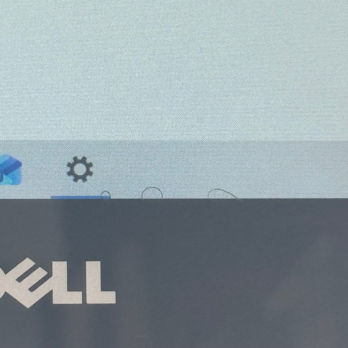 Dell Inspiron P69G001 13.3" i5-7200U 2.5GHz 8GB RAM 256GB SSD with charger READ