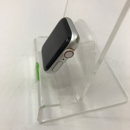 Unlocked Apple Watch SE 1st Gen 40MM Silver Aluminum 98% Battery Life