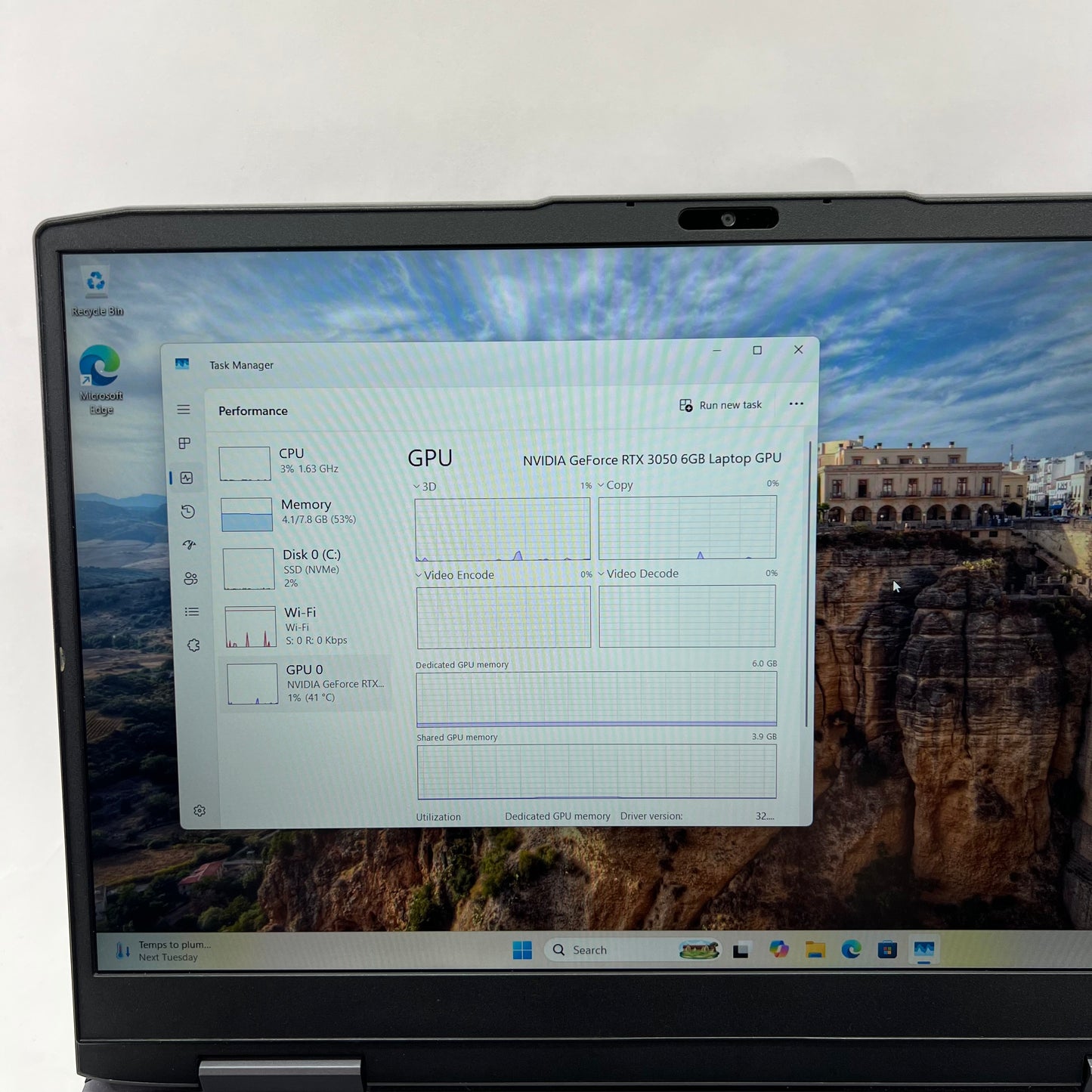 Lenovo LOQ 15IRH8 15.6" i5-12450H 2.0GHz 8GB RAM 500GB SSD GeForce RTX 3050