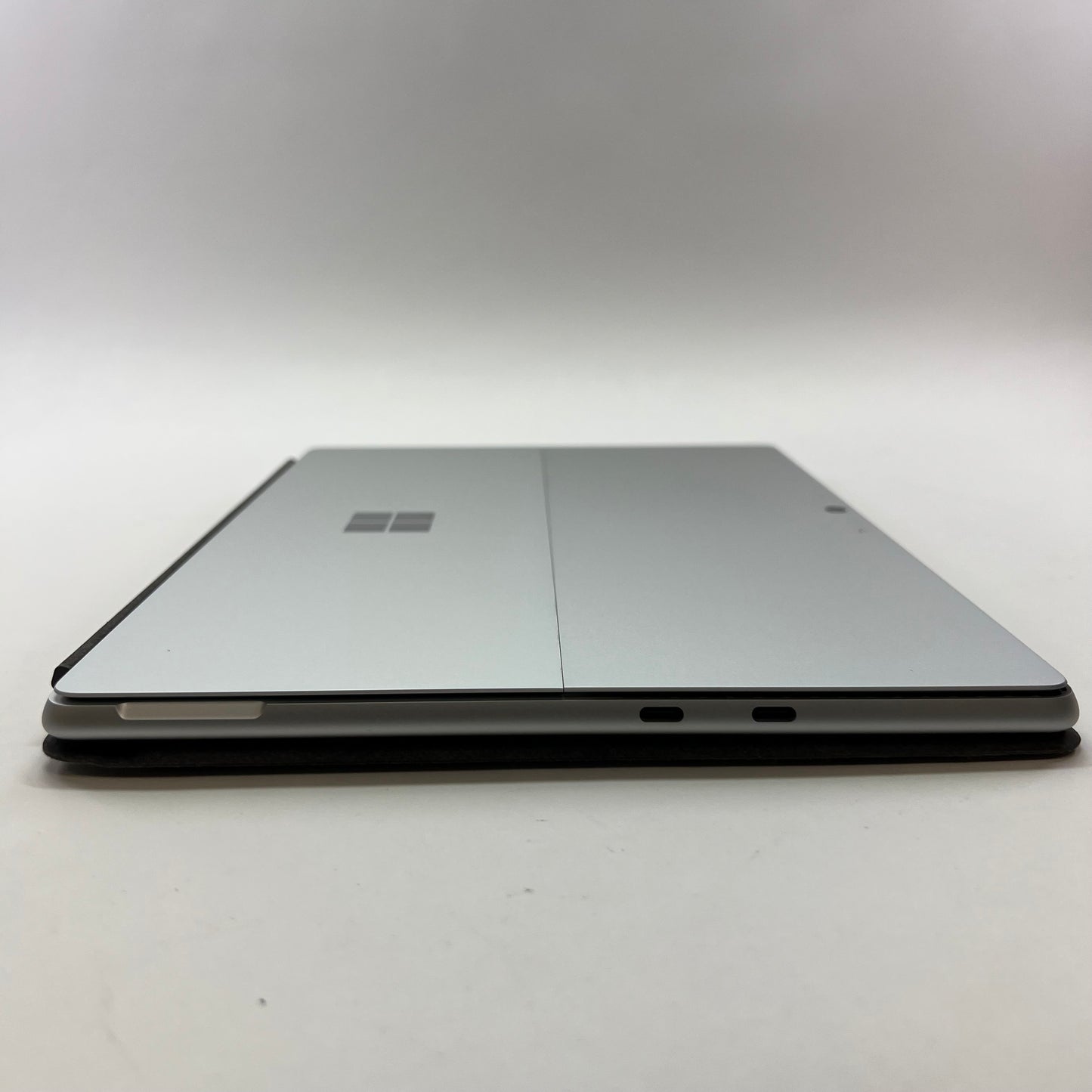 Microsoft Surface Pro 10 for Business 2079 13" Core Ultra 5 135U 2.1GHz 8GB RAM