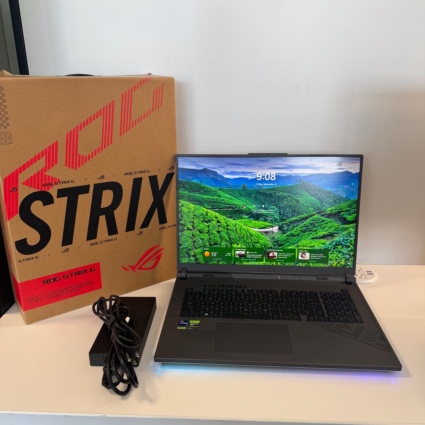 ROG Strix G i9-13980HX 2.20GHz 16GB RAM 1TB SSD Intel GeForce RTX 4070 Open Box 