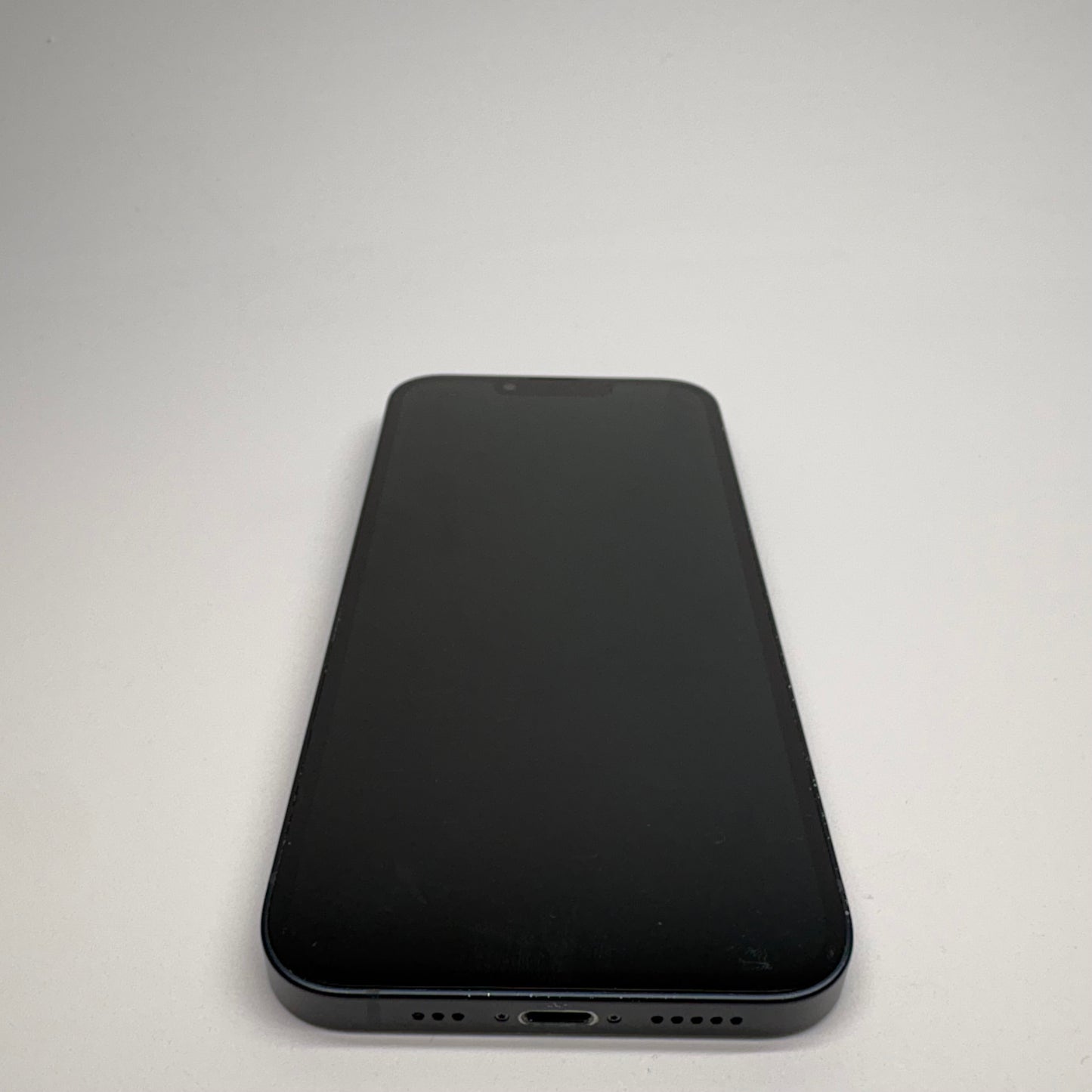 Unlocked Apple iPhone 13 128GB 18.1.1 Midnight MLML3LL/A