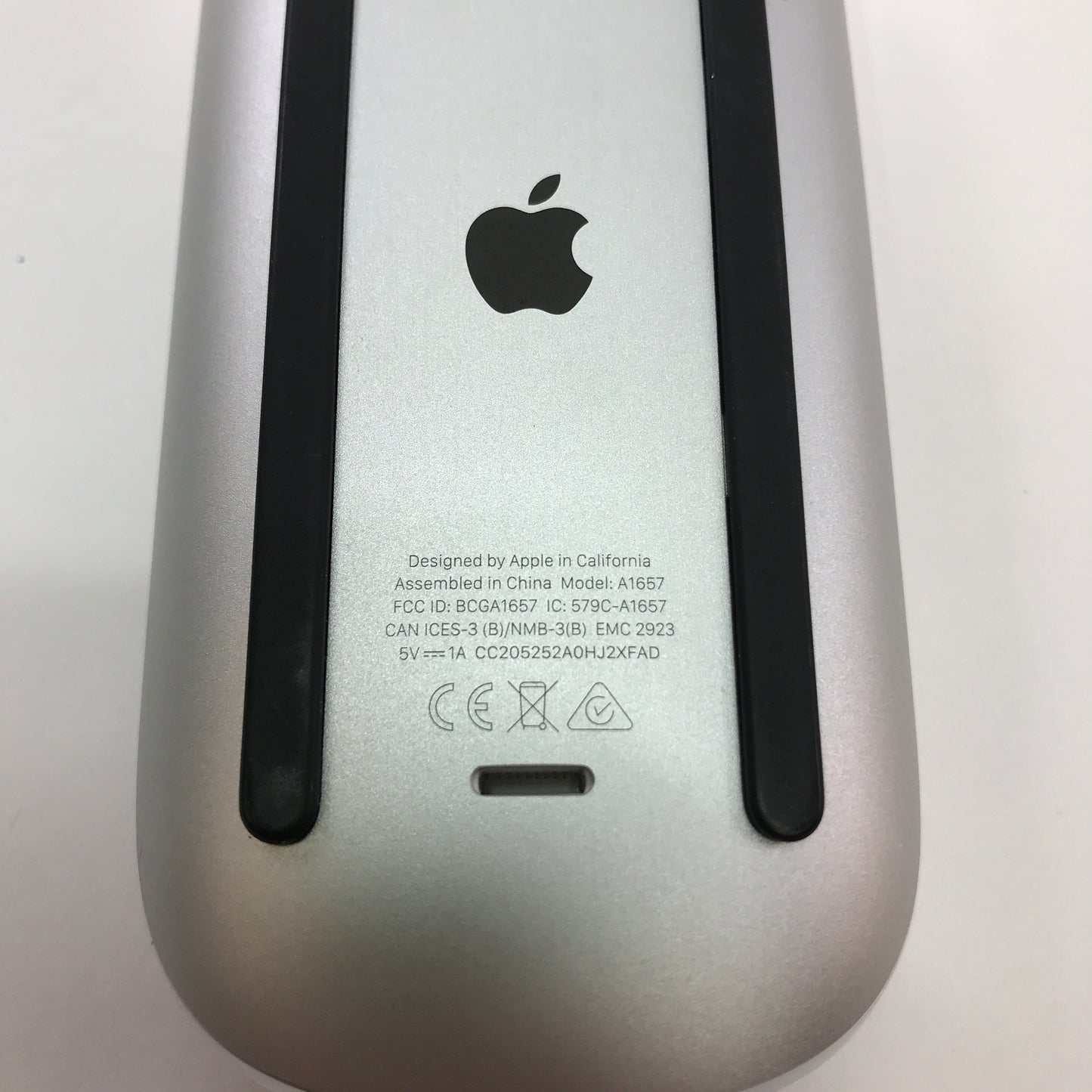 Apple Magic Mouse 2 White w Original Box and Charing Cable
