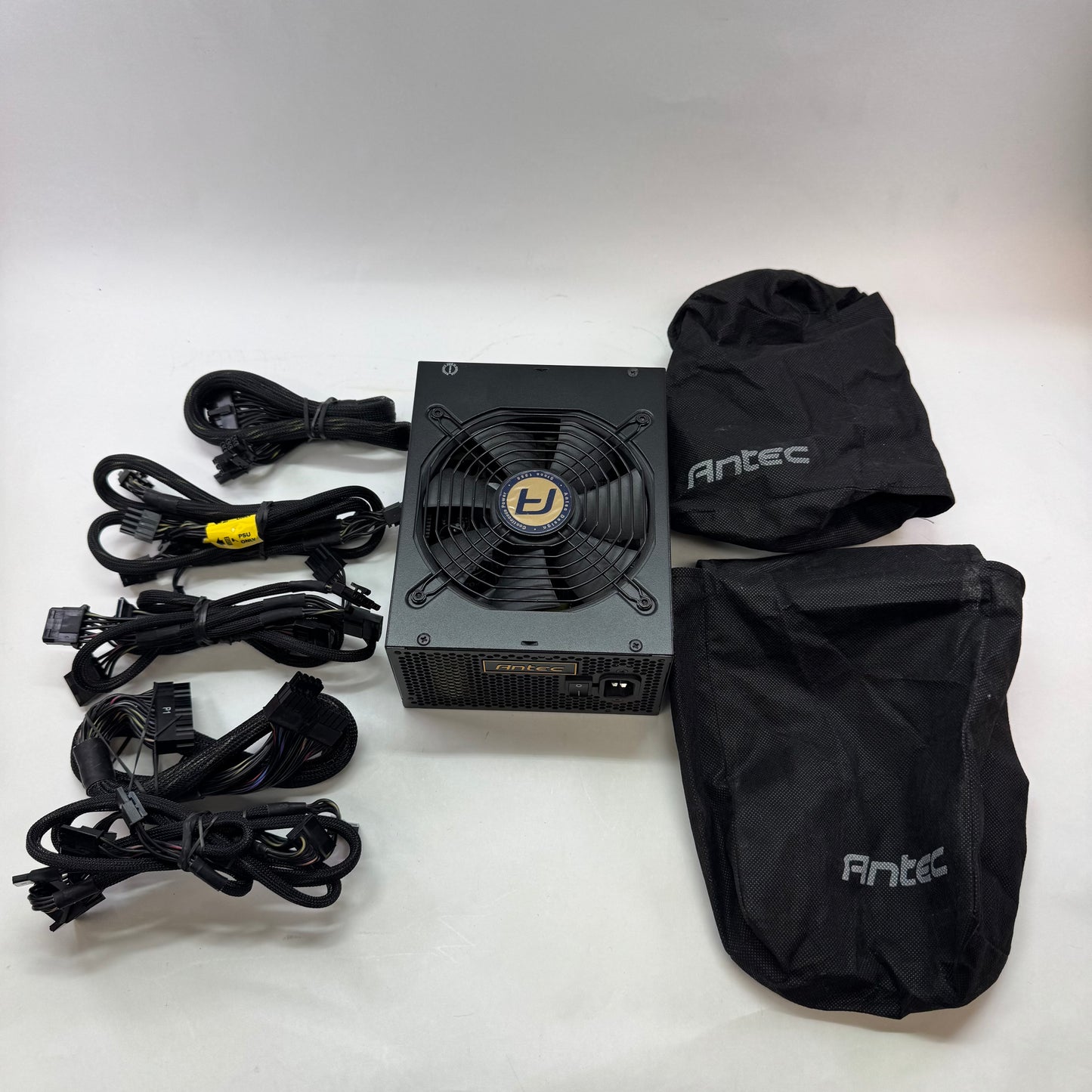 Antec HCP-1000 Platinum 80 Plus Platinum 1000W Fully Modular Power Supply