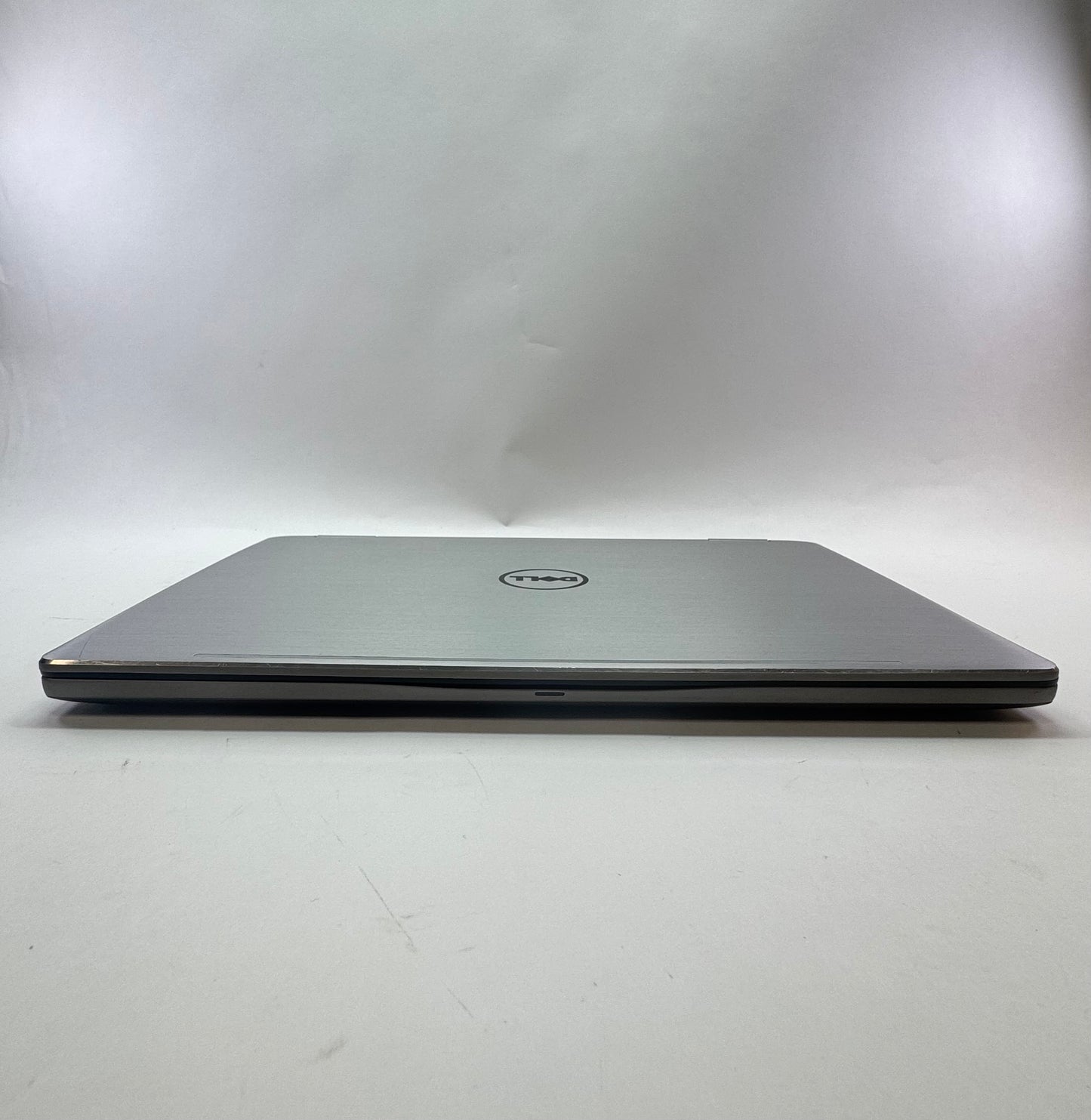 Dell Inspiron P69G001 13.3" i5-7200U 2.5GHz 8GB RAM 256GB SSD with charger READ