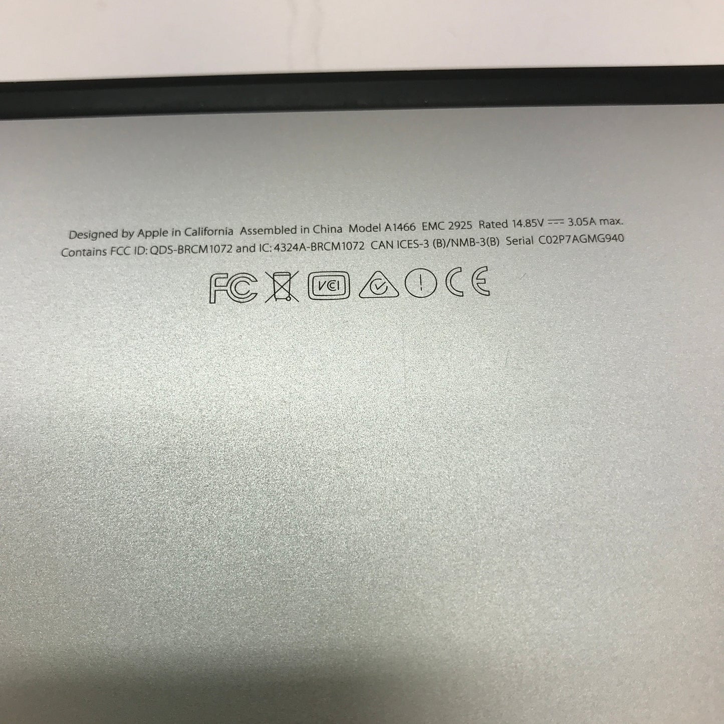 2015 Apple MacBook Air 13.3" i5 1.2GHz 4GB RAM 128GB SSD Silver A1466