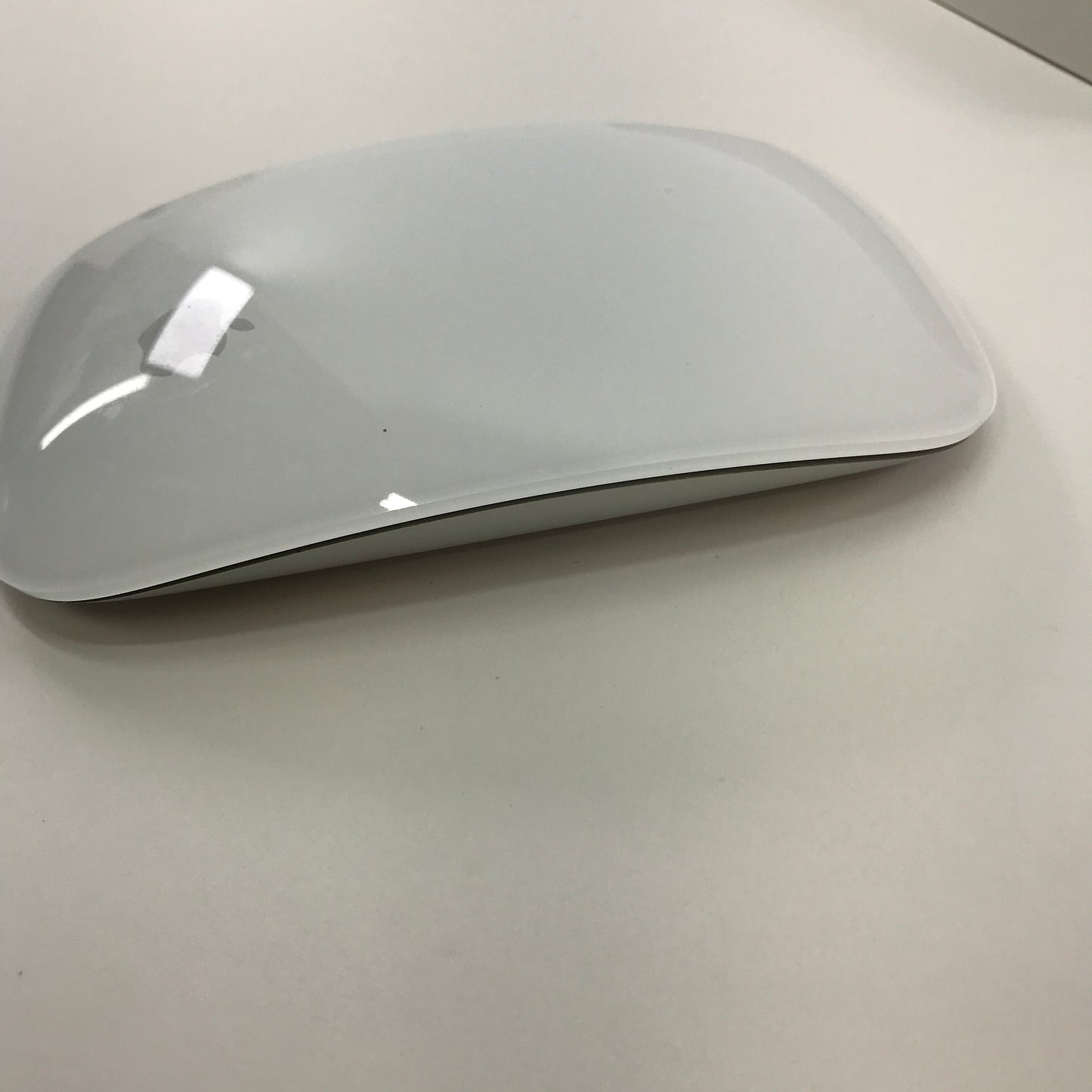 Apple Magic Mouse 2 White w Original Box and Charing Cable
