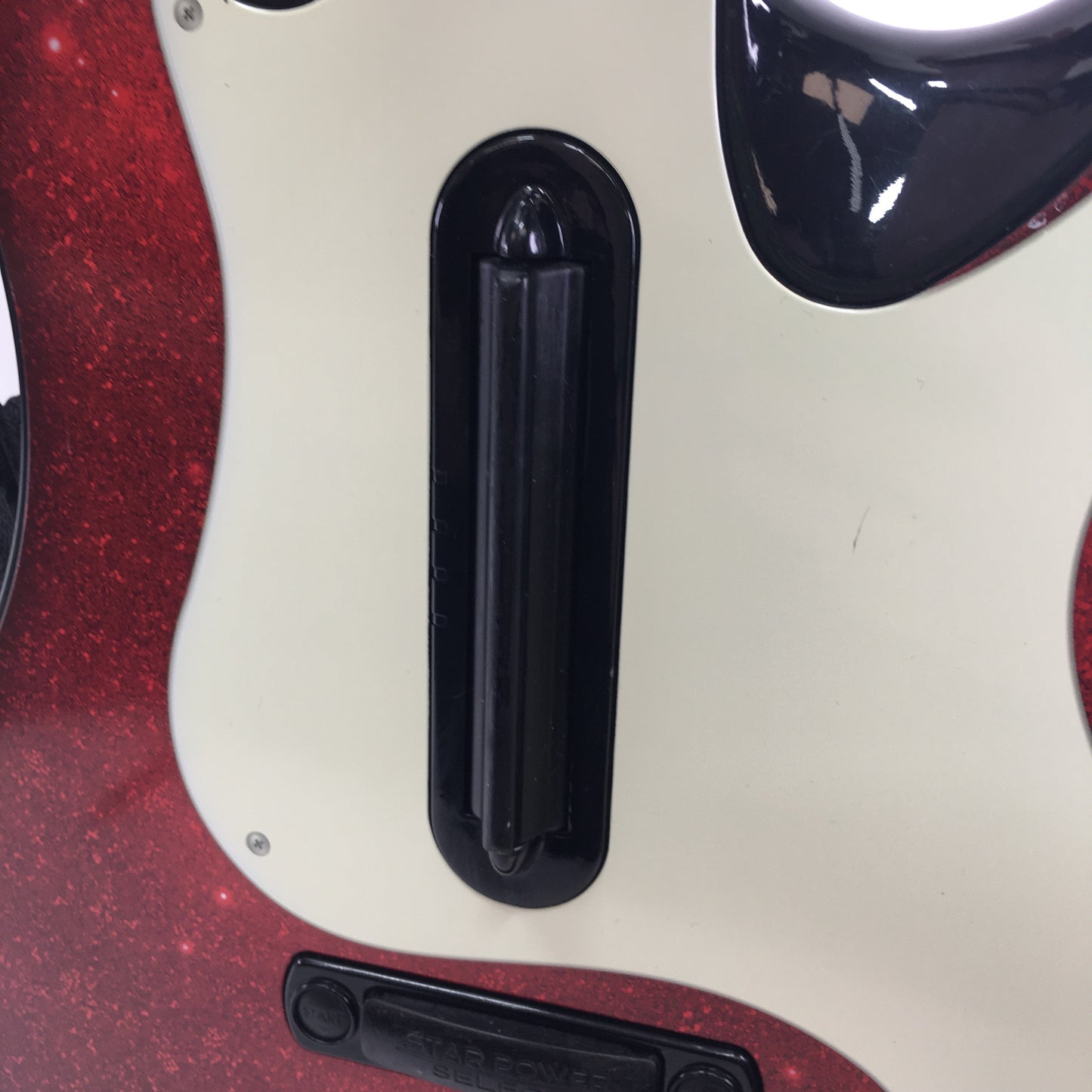 Ps2/Ps3 Guitar Hero 5 Band Hero Red/White With Strap