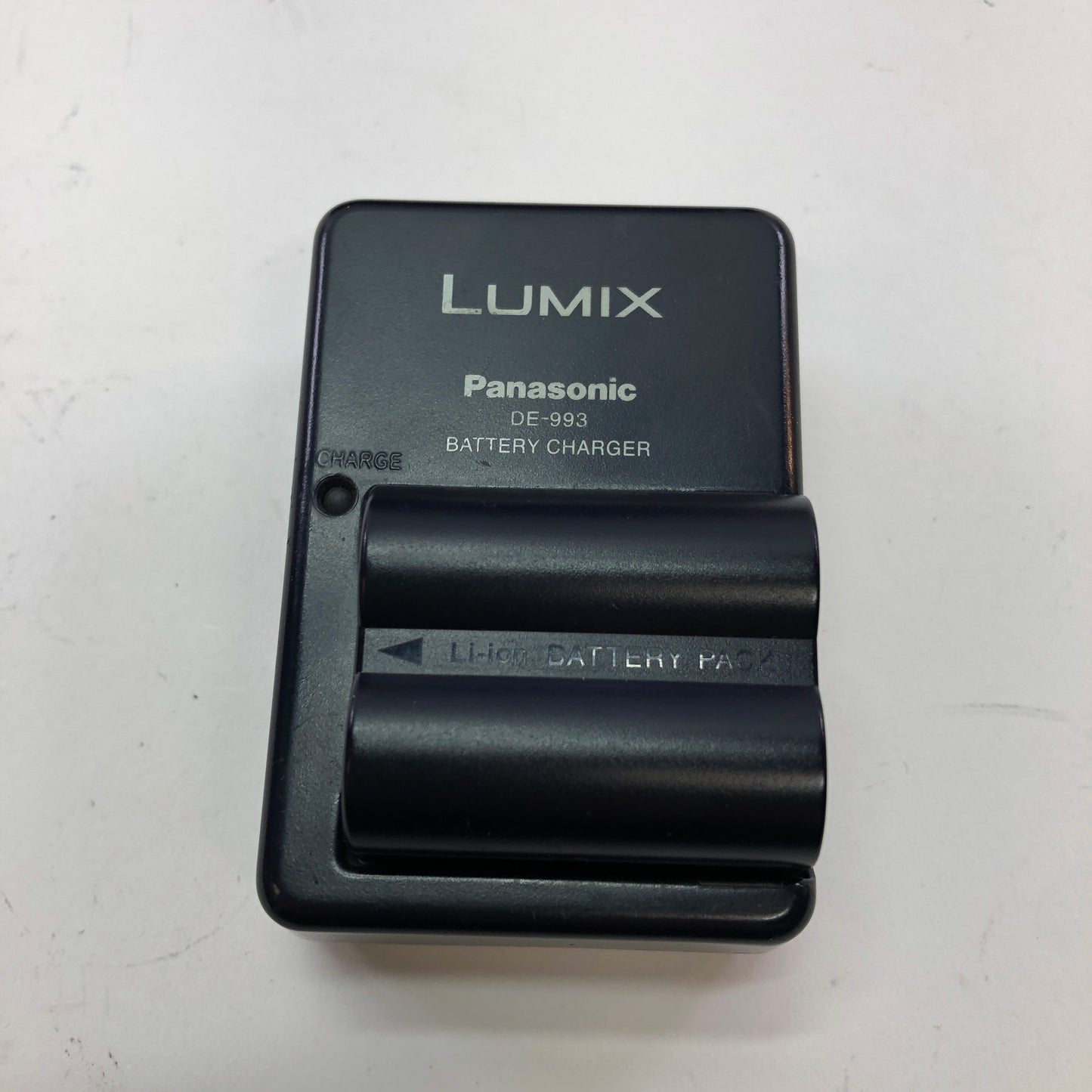 Panasonic dmc-fz7 12.1MP Digital Camera w OEM Battery Charger and Carrying Case