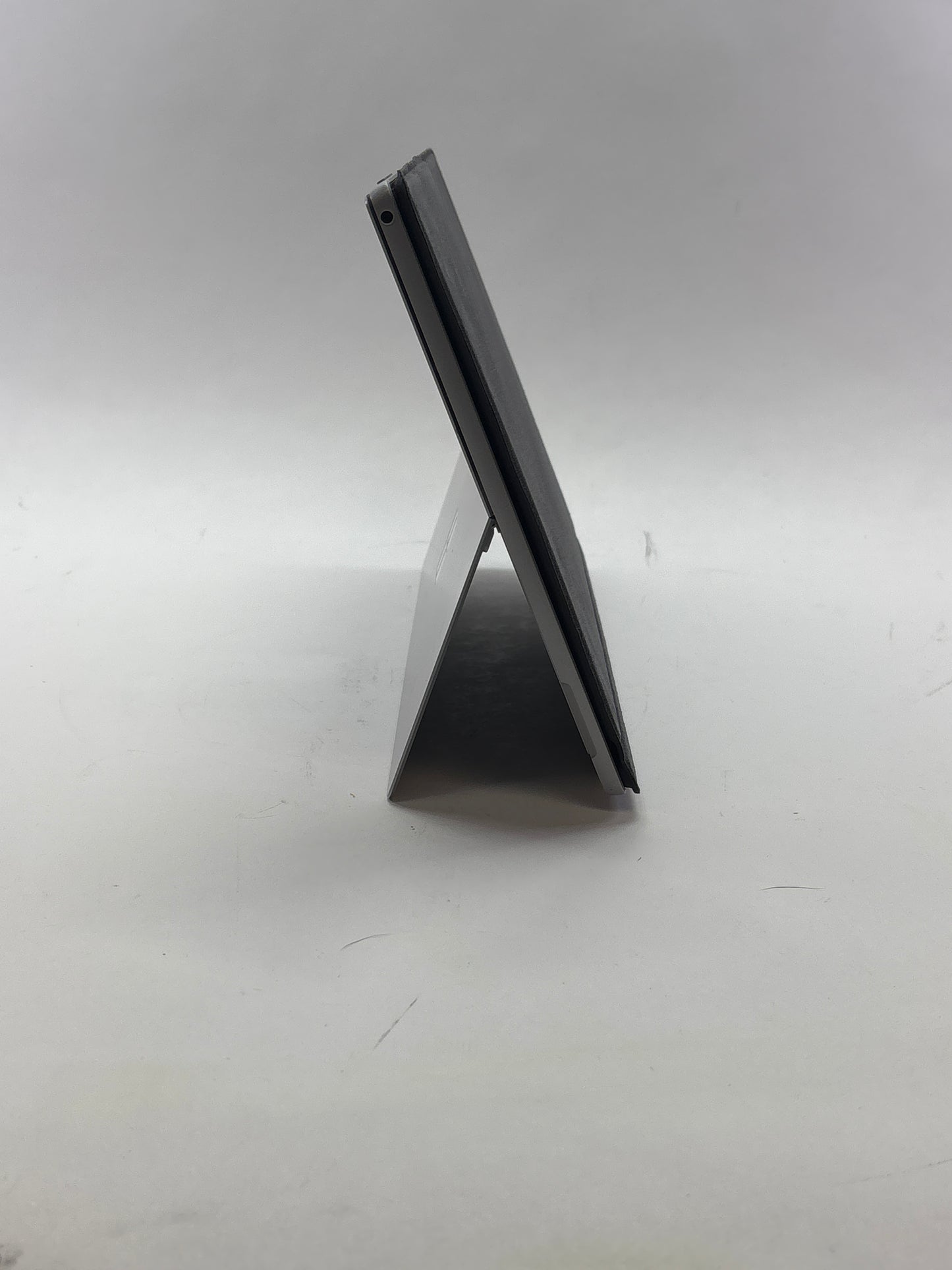 Microsoft Surface Pro 5 1796 12.3" i5-7300U 2.6GHz 8GB RAM 256GB SSD