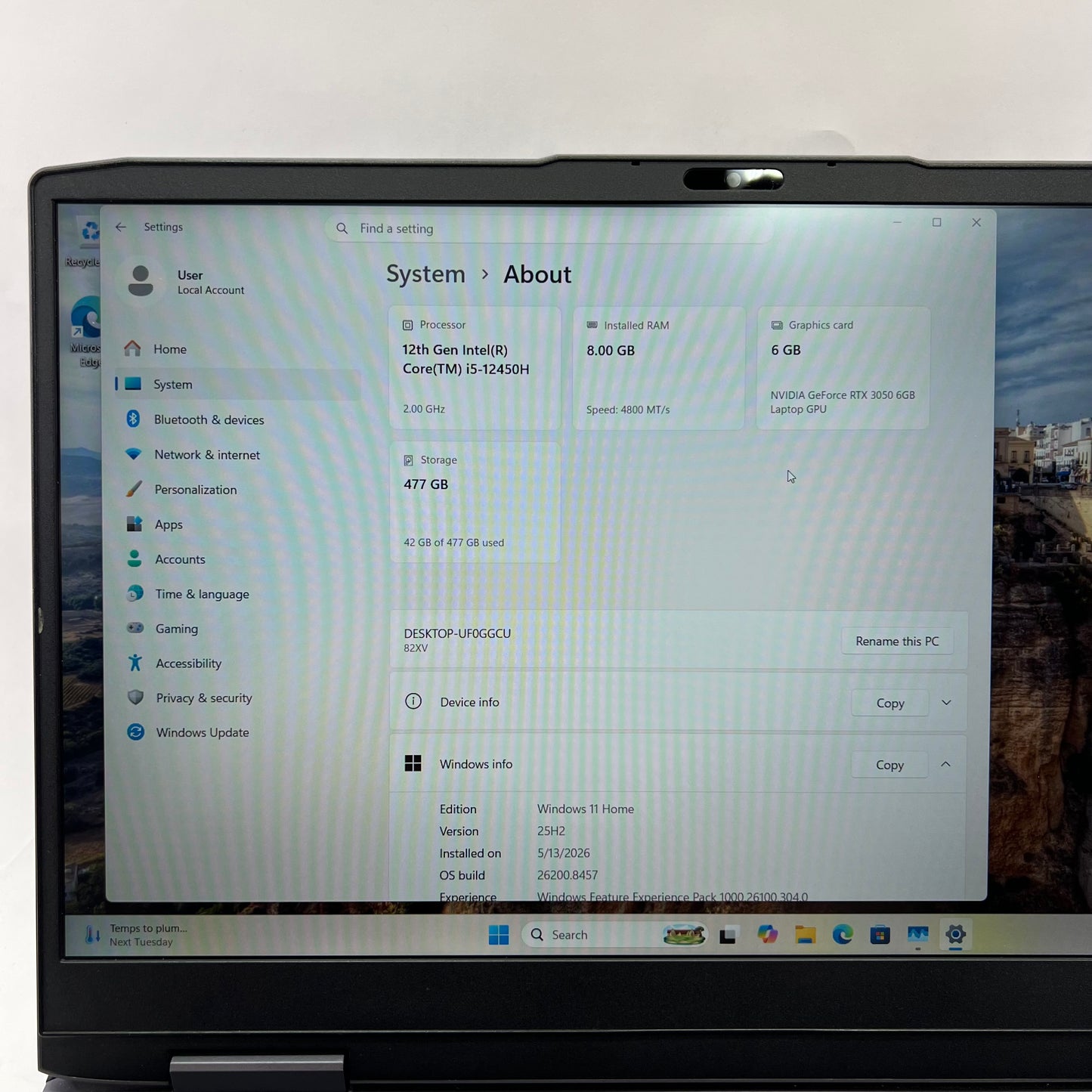 Lenovo LOQ 15IRH8 15.6" i5-12450H 2.0GHz 8GB RAM 500GB SSD GeForce RTX 3050