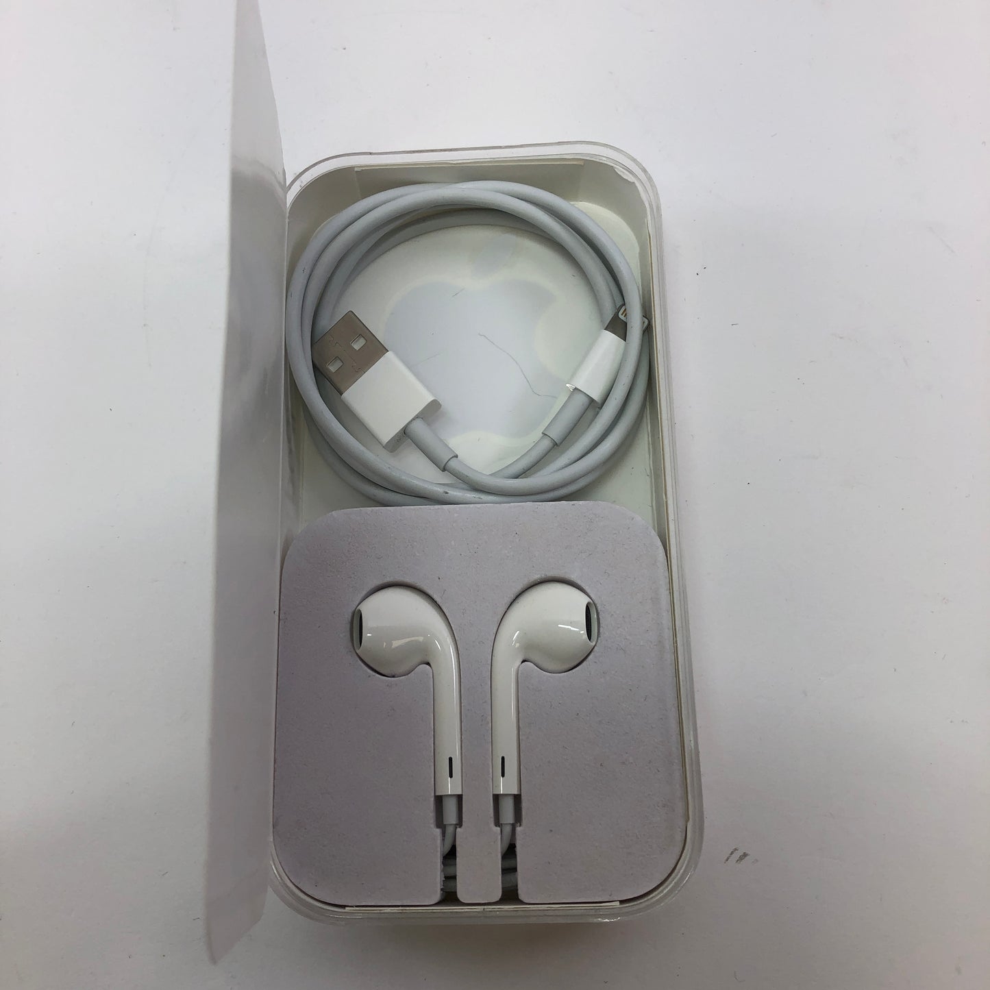 Apple iPod Touch 6th Gen 32GB Space Gray MKJ02LL/A With Box and EarPods